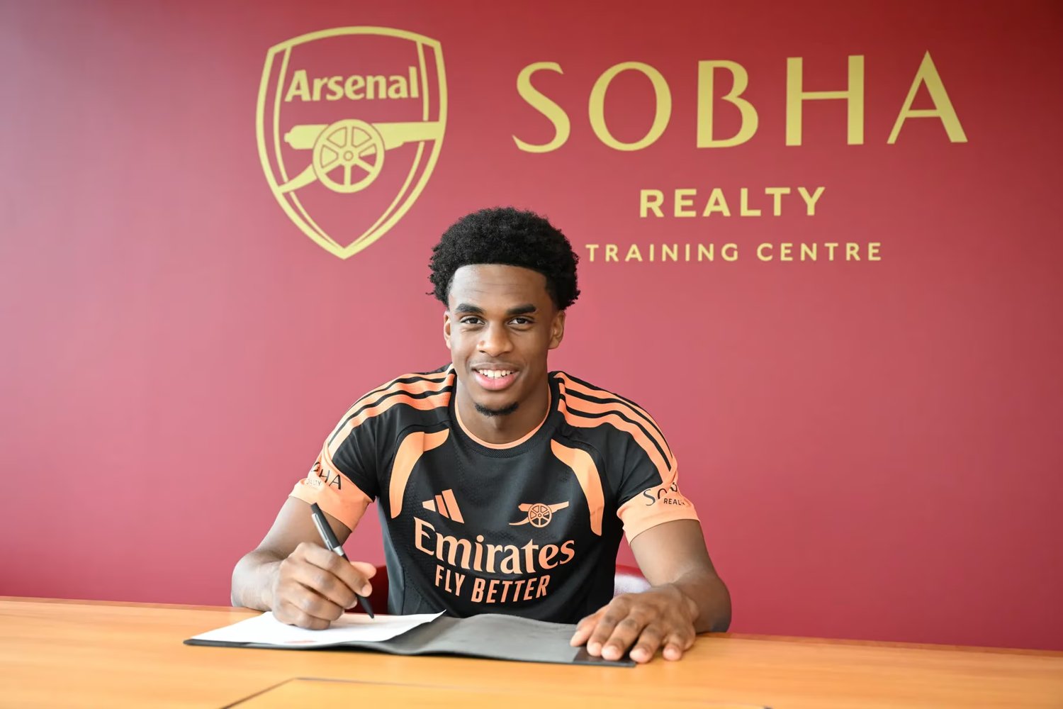 Officiel : Arsenal recrute l'attaquant de 16 ans Vincent Joseph en provenance de Liverpool