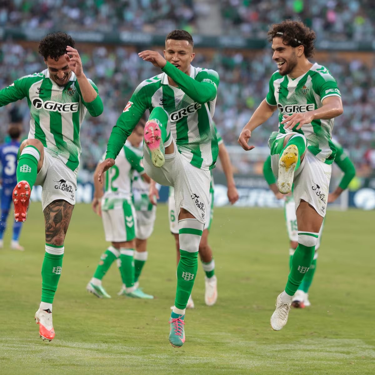 Abde ilumina al Betis