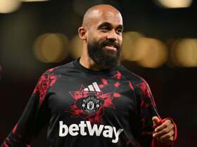 萨哈：曼联最佳锋线三叉戟不含阿马德、库尼亚
