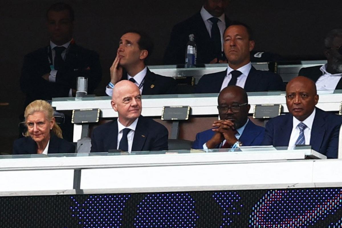L'Équipe : La vice-présidente de la FIFA, Debbie Hewitt, demande la publication des documents sur la Coupe du Monde