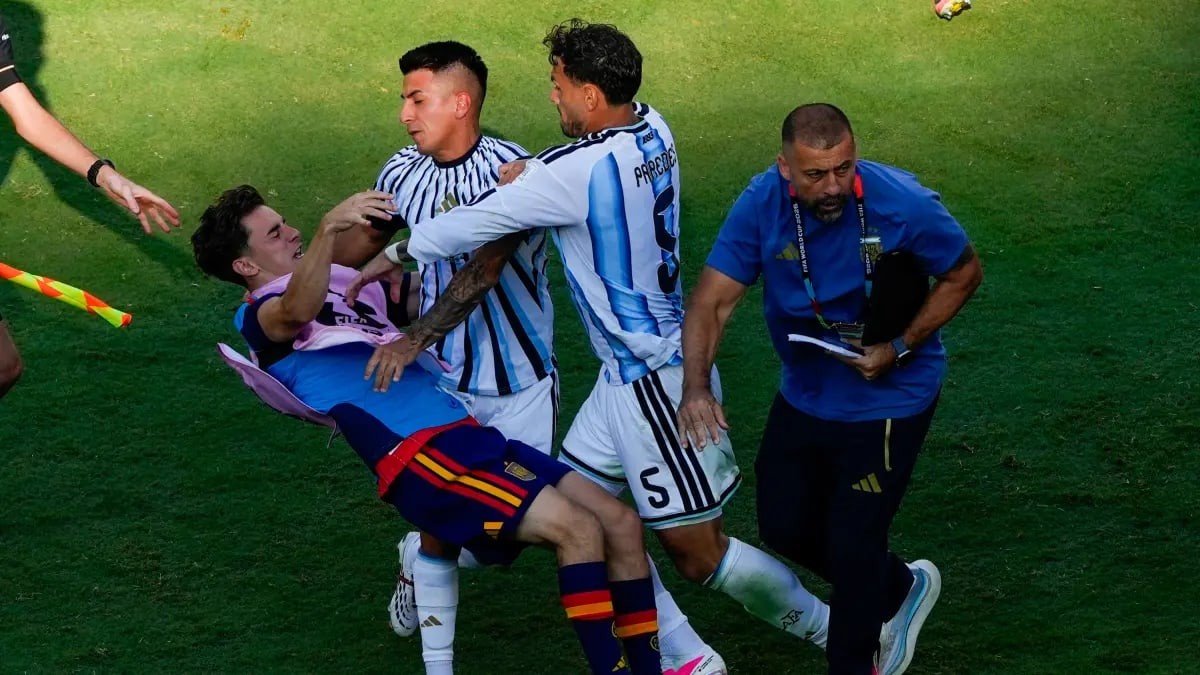 ကမ္ဘာ့အားကစား- FIFA က စပိန်ဘောလုံးအဖွဲ့ချုပ်၏ အယူခံကို ပယ်ချခဲ့၍ ဂါဗီ အင်္ဂလန်နှင့်ပွဲ လွဲချော်မည်