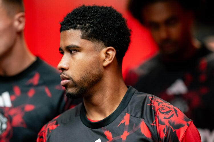 Richards: Muchos jugadores del Manchester United no están sueltos, Santos no está en forma