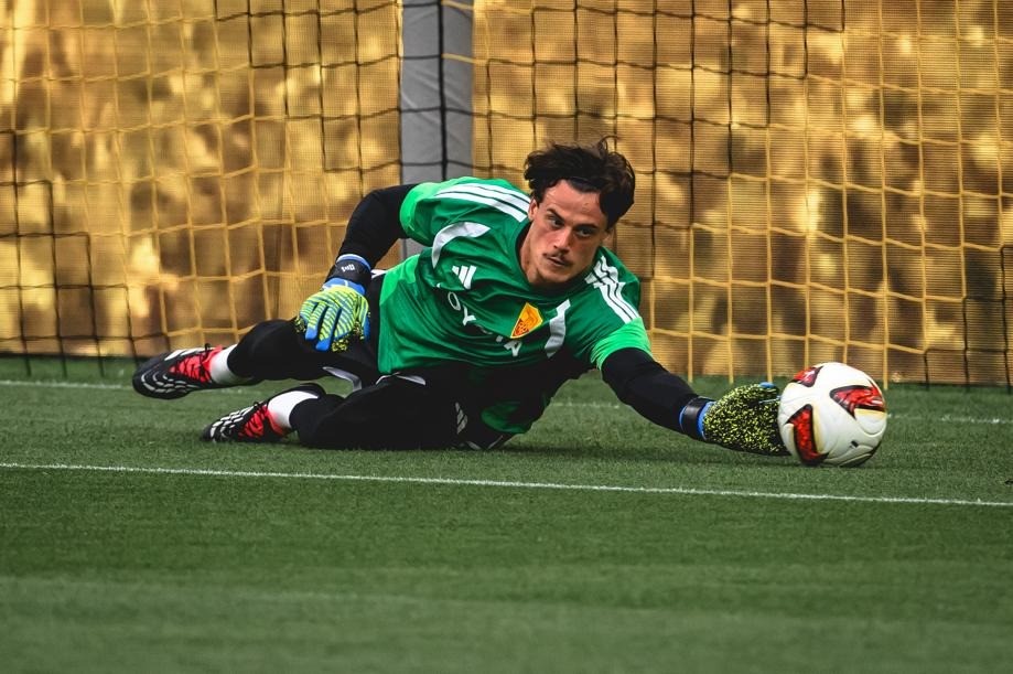 Svilar: Hago entrenamiento mental el día del partido; Casillas es mi ídolo
