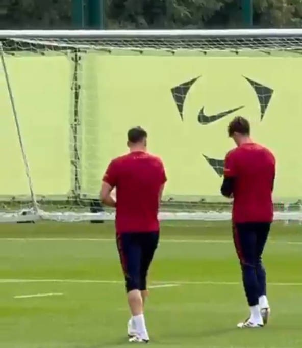 Joan García Absen dari Latihan Barca Hari Ini, Iker Dipanggil ke Tim Utama