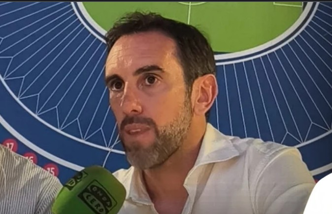 Godín: Todos entendemos que Álvarez queria sair, mas sua atitude e maneira de fazê-lo estavam erradas