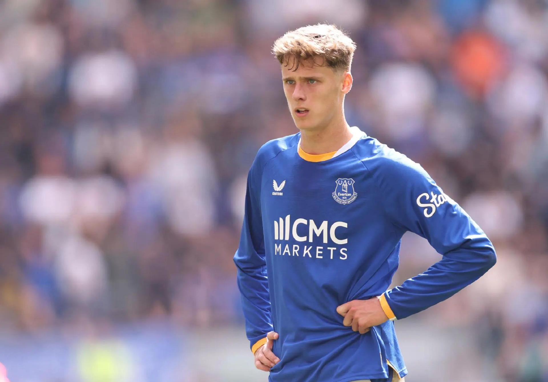 Moyes: Armstrong có thể trở lại đối đầu Ipswich; Roehl vẫn vắng mặt