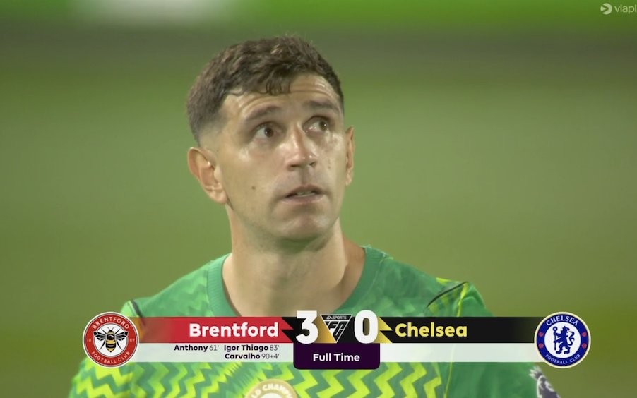 Troppo difficile, Emiliano Martínez ha subito 10 gol in 4 partite al Chelsea e non mantiene la porta inviolata da 10 gare consecutive