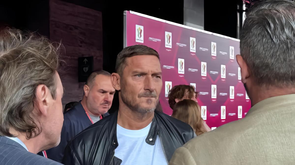 Totti: Candela từng muốn đến Inter Milan, người hâm mộ đã đập phá xe của tôi