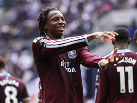 HT-TOT 0-1 Aston Villa: Manzambi scores his 1st PL goal as Porro injured just after return