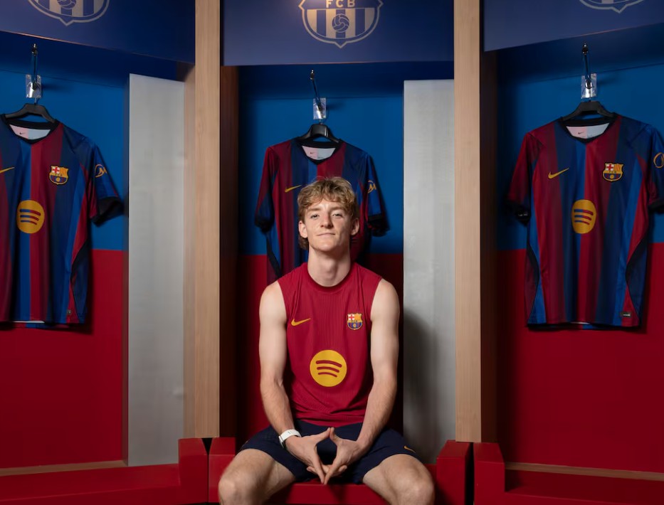 Anthony Gordon: Football Intelligence Is the Most Underrated Ability; Without It, You'll Get Lost at Barcelona