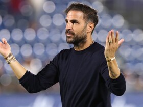 'I'm a long way from so many, let alone him' – Fabregas not entertaining Cruyff comparison