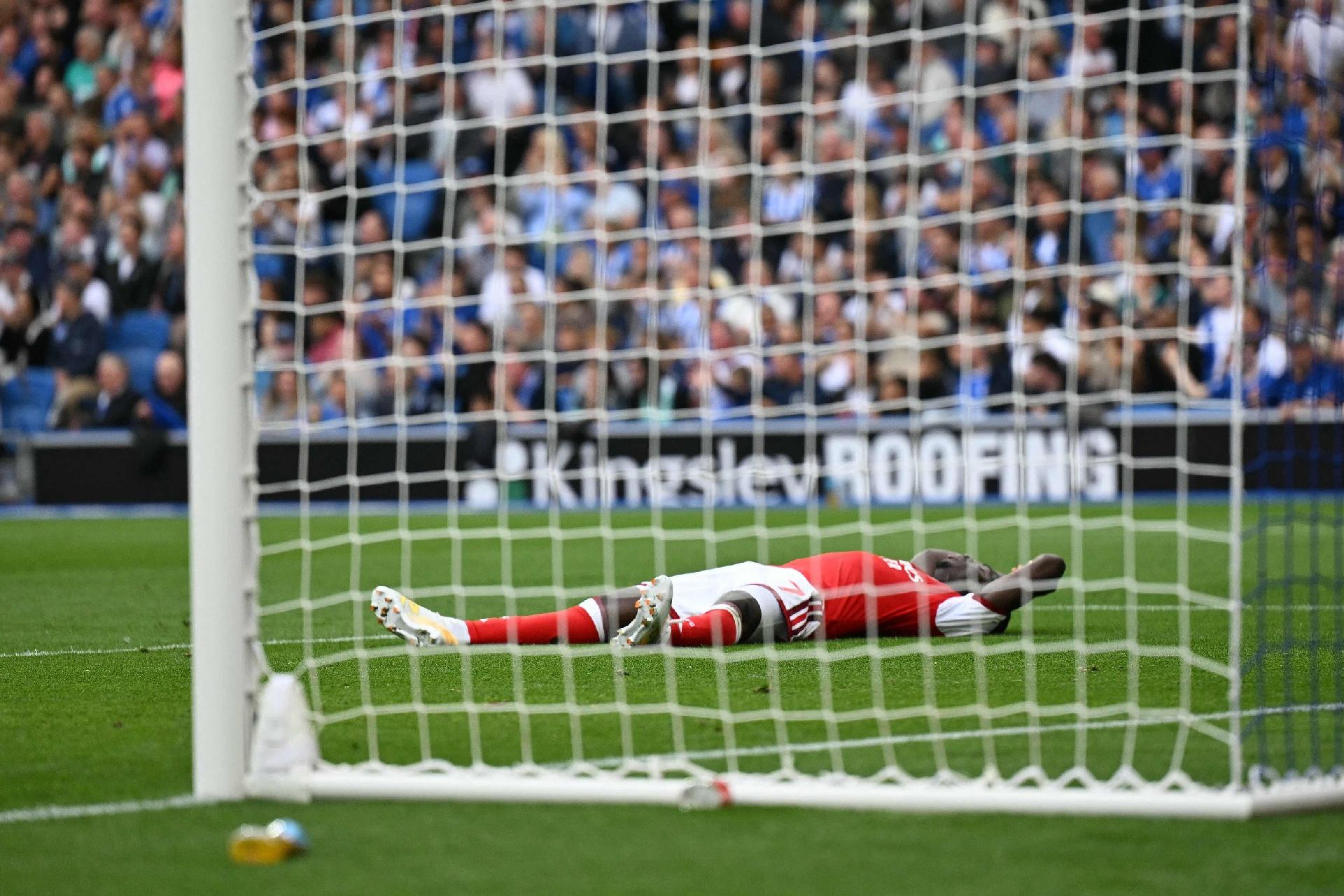Arsenal zur Halbzeit 0:2 gegen Brighton hinten, bei Schüssen 3:8 und Torschüssen 1:3 unterlegen