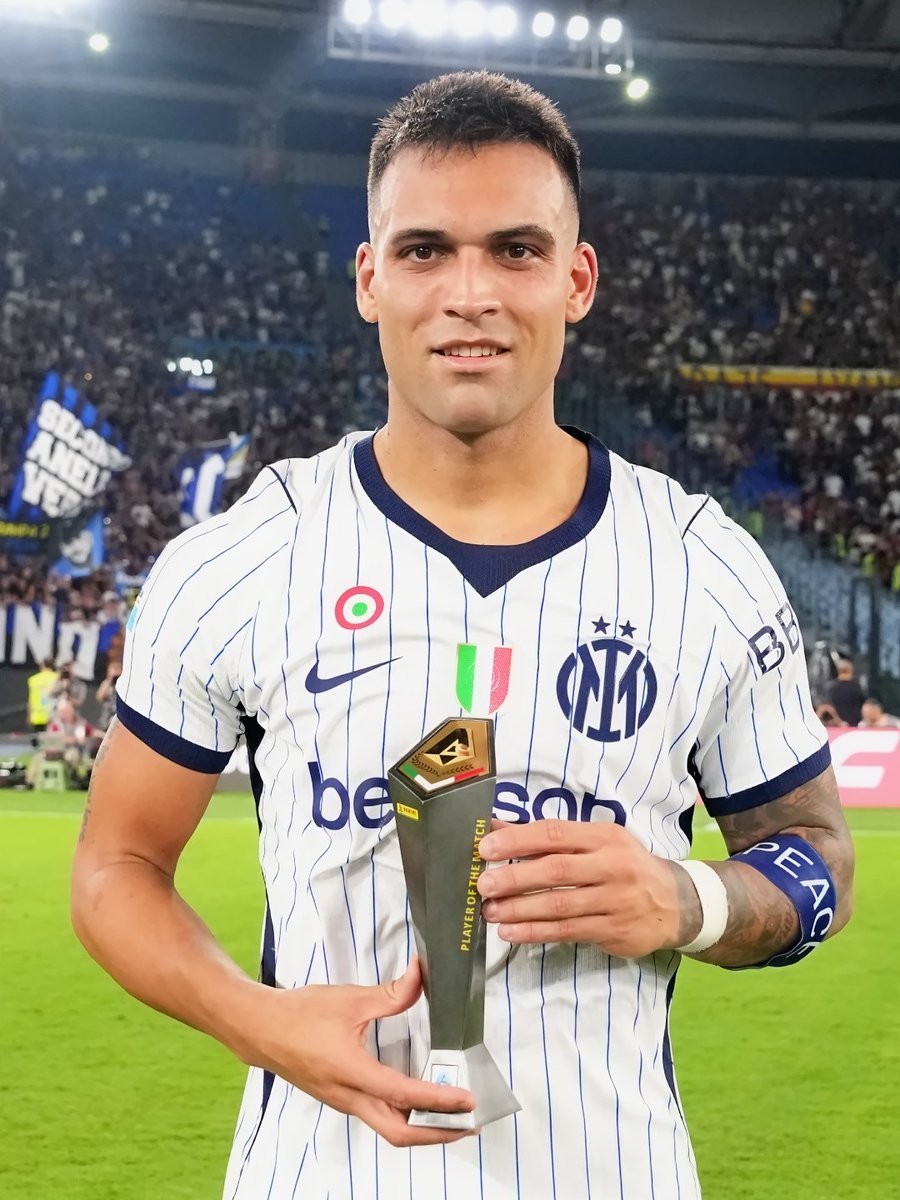 Doppietta di Lautaro, l'Inter pareggia 2-2 in casa della Roma. Nominato migliore in campo