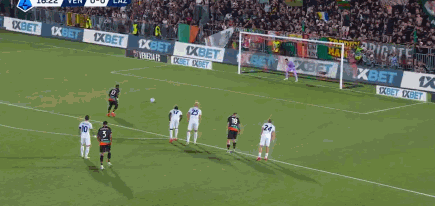 ครึ่งแรก: ลาซิโอ 0-0 เวเนเซีย มานดาส เซฟจุดโทษ เยโบอาห์พลาดจากจุดโทษ