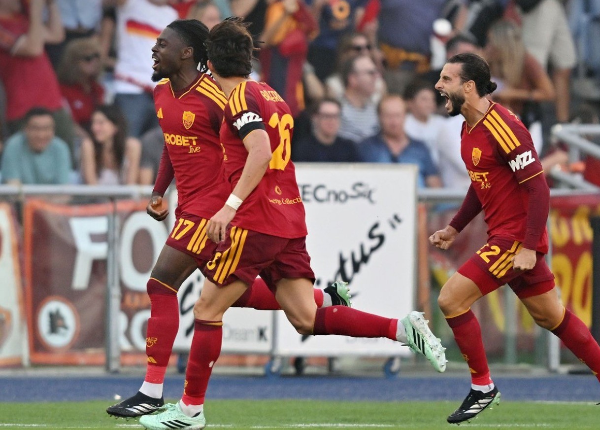Kouadio Kone, quinto en la historia de la Roma en marcar doblete en el primer tiempo contra el Inter