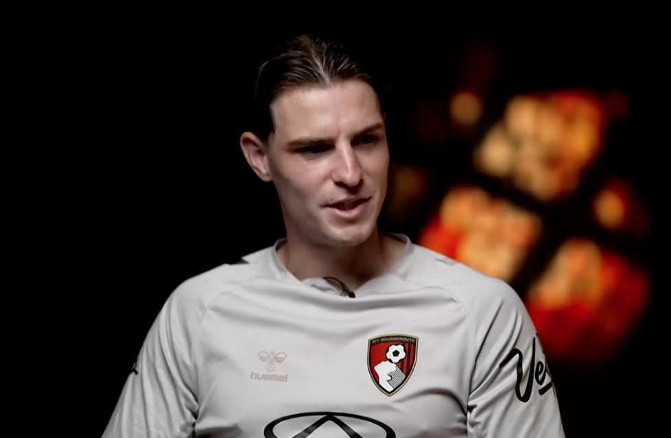 Scott: Rất vui được gặp lại Iraola, ông ấy đã giúp tôi trụ vững ở Premier League