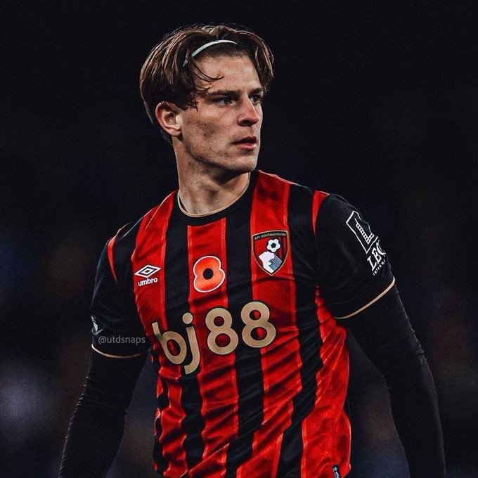 Carragher: Inevitabile chiedersi se Iraola porterà Scott al Liverpool