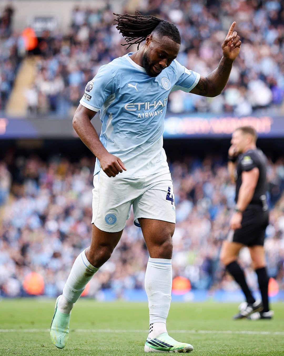 Semenyo trifft zweimal und bereitet ein Tor vor gegen die Black Cats – erster Doppelpack für Man City