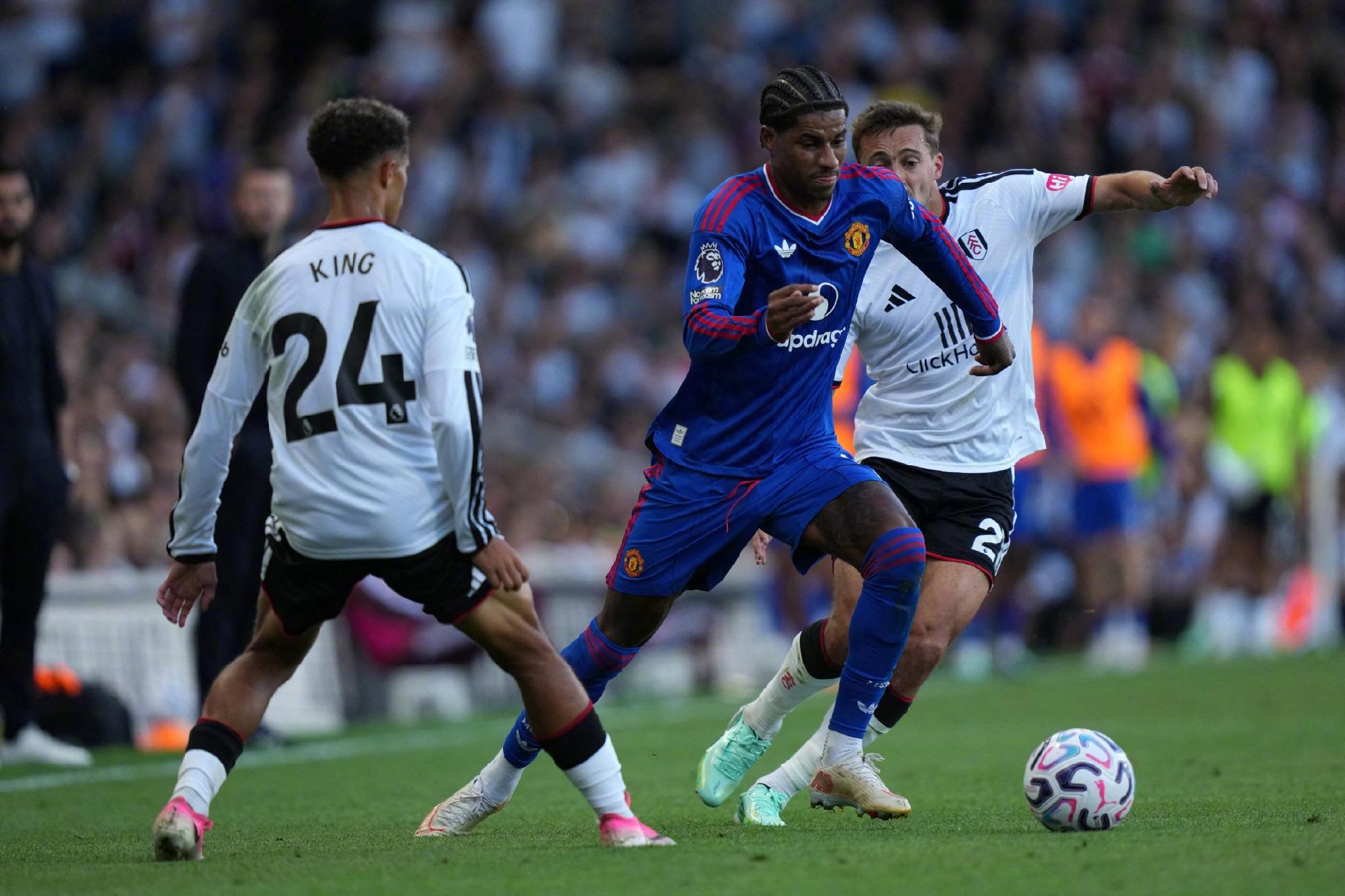 Fulham vs Manchester United sets PL record with 26 first-half shots