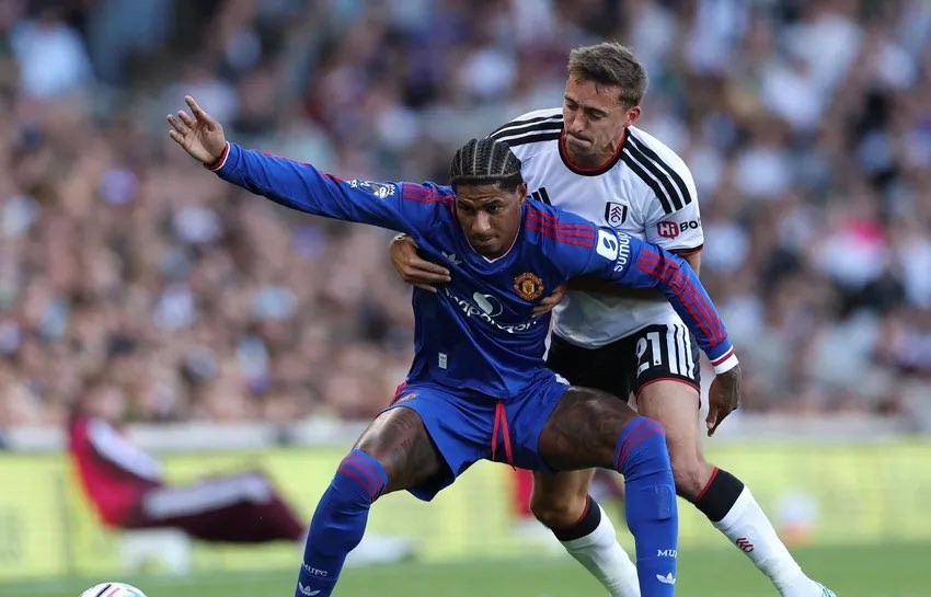 Rashford 6 cú sút, 2 trượt, 2 bị chặn, 1 cơ hội rơi, 2 lần việt vị