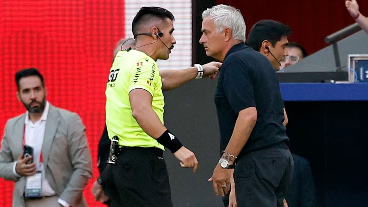 Real Madrid chỉ đạo cầu thủ không trả lời phỏng vấn sau trận đấu vì phản đối các quyết định của trọng tài