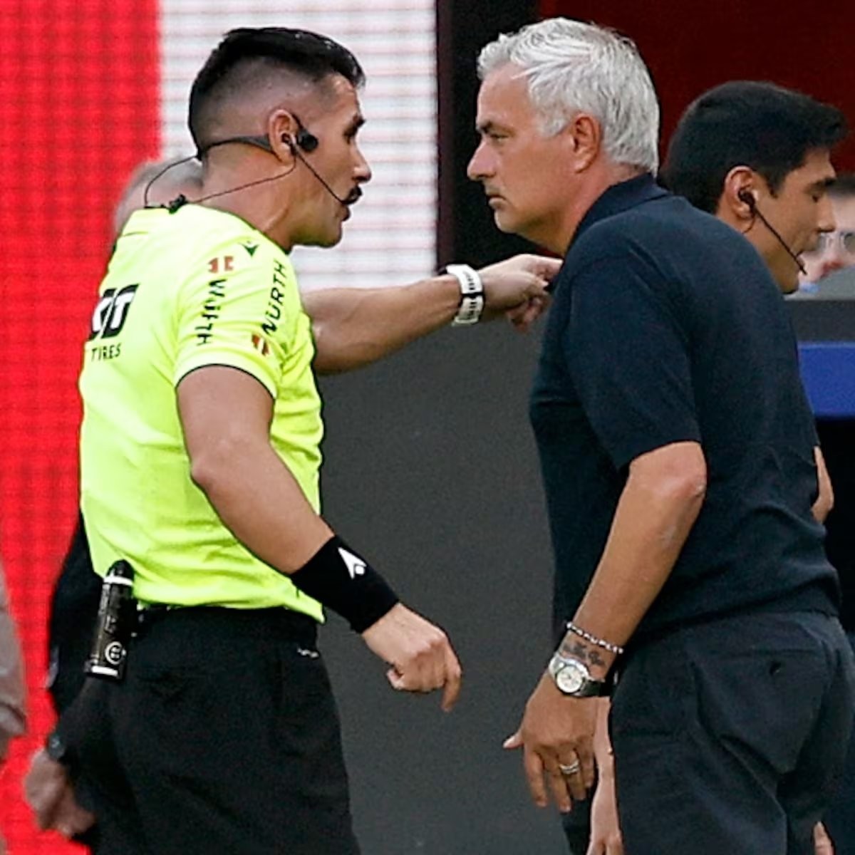 Mourinho: “No quiero pensar que todo estaba preparado”