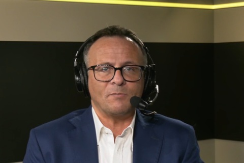 元セリエA審判「カルルがペナルティエリア内でジョナサン・ダウを引っ張った。VARが介入すべきだった」
