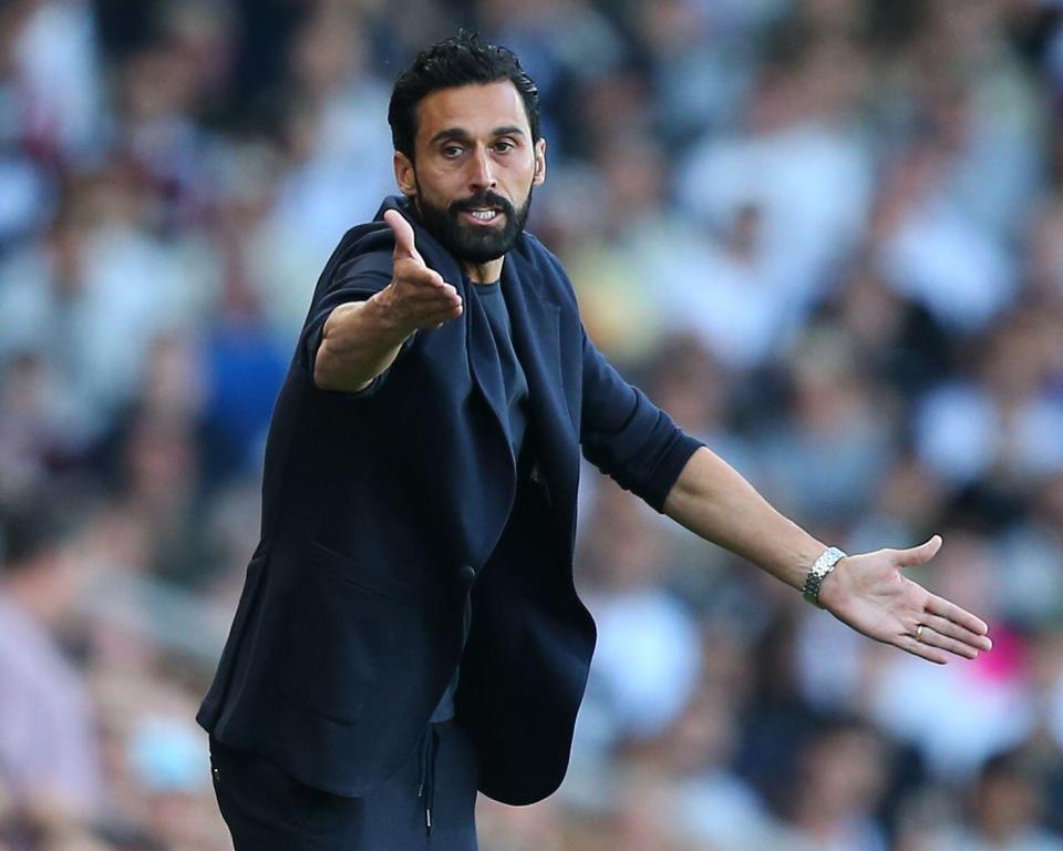 The Sun: La FA accuse Arbeloa d'avoir affirmé que les arbitres favorisaient Manchester United