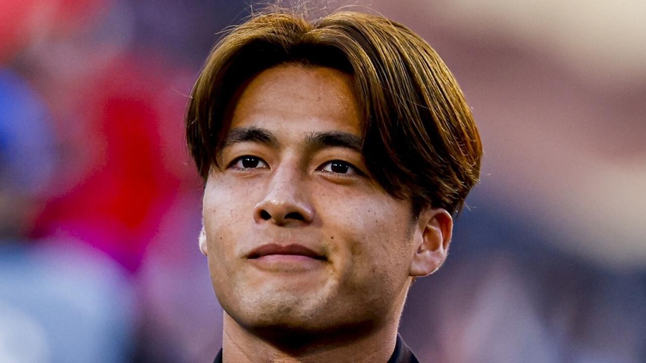 奈梅亨总监：我理解佐野航大，但他离队的时机并非理想