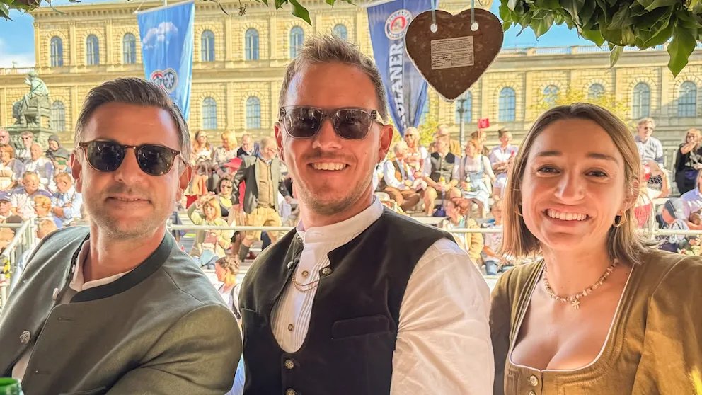 Bild: Nagelsmann dan Istri Tampil di Oktoberfest Munich
