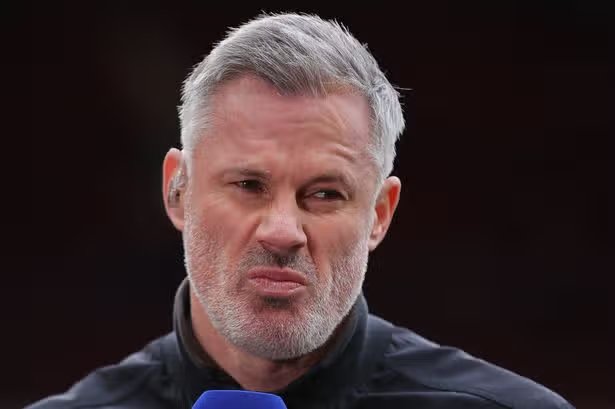 Carragher: Tôi có thể đã khen Quansah quá nhiều, xin lỗi khán giả