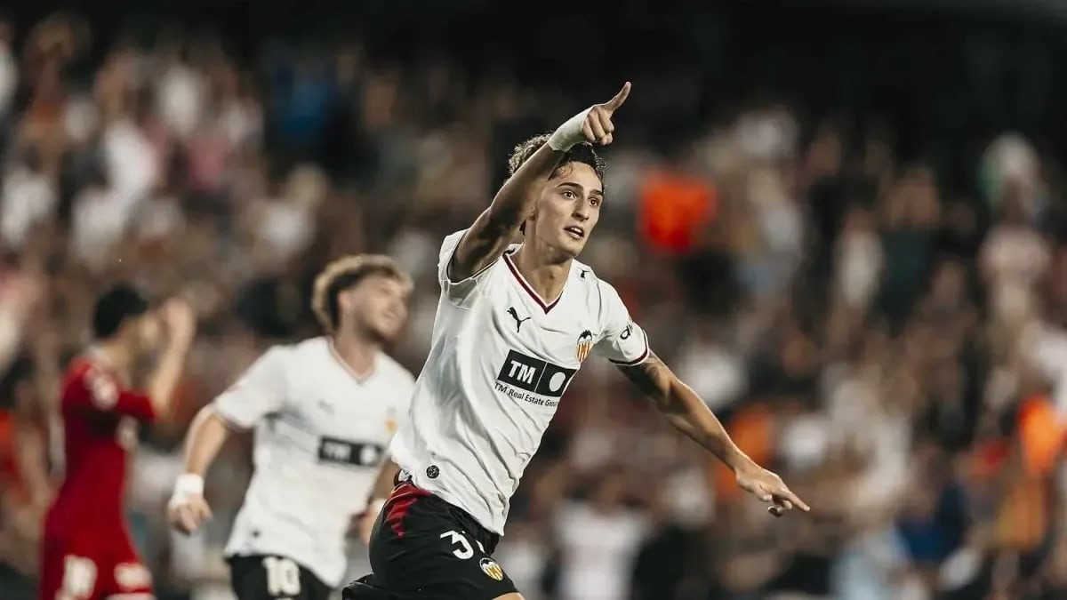 Sport: Tiền đạo 20 tuổi Blázquez ra mắt đội một Valencia