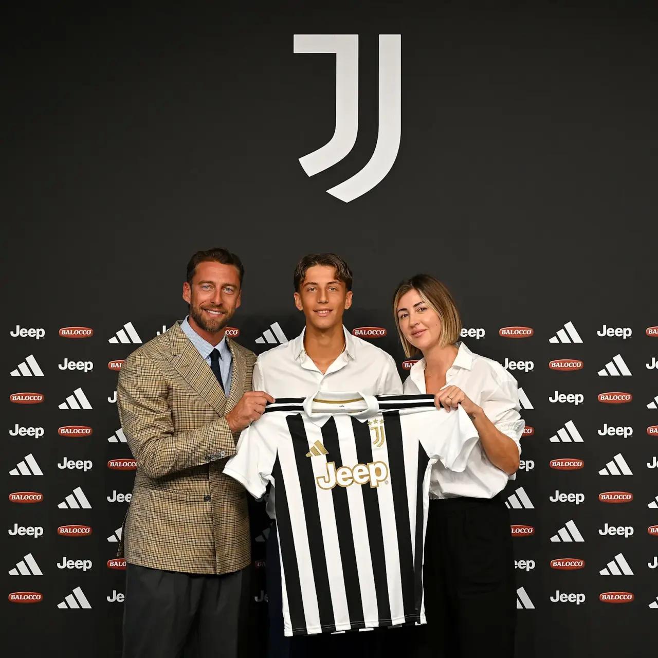 Chính thức: Juventus ký hợp đồng chuyên nghiệp đầu tiên với Davide Marchisio đến năm 2028