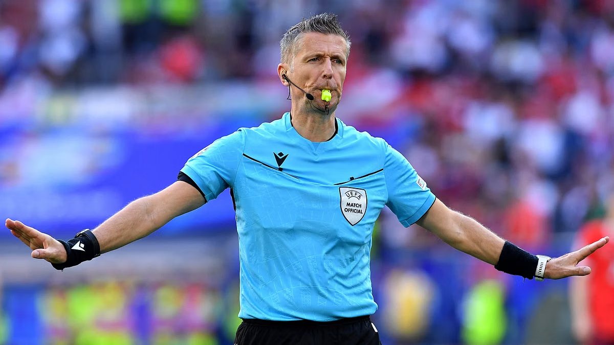 Ketua Komite Wasit Serie A: Kami Tidak Akan Meniup Peluit untuk Kontak Ringan