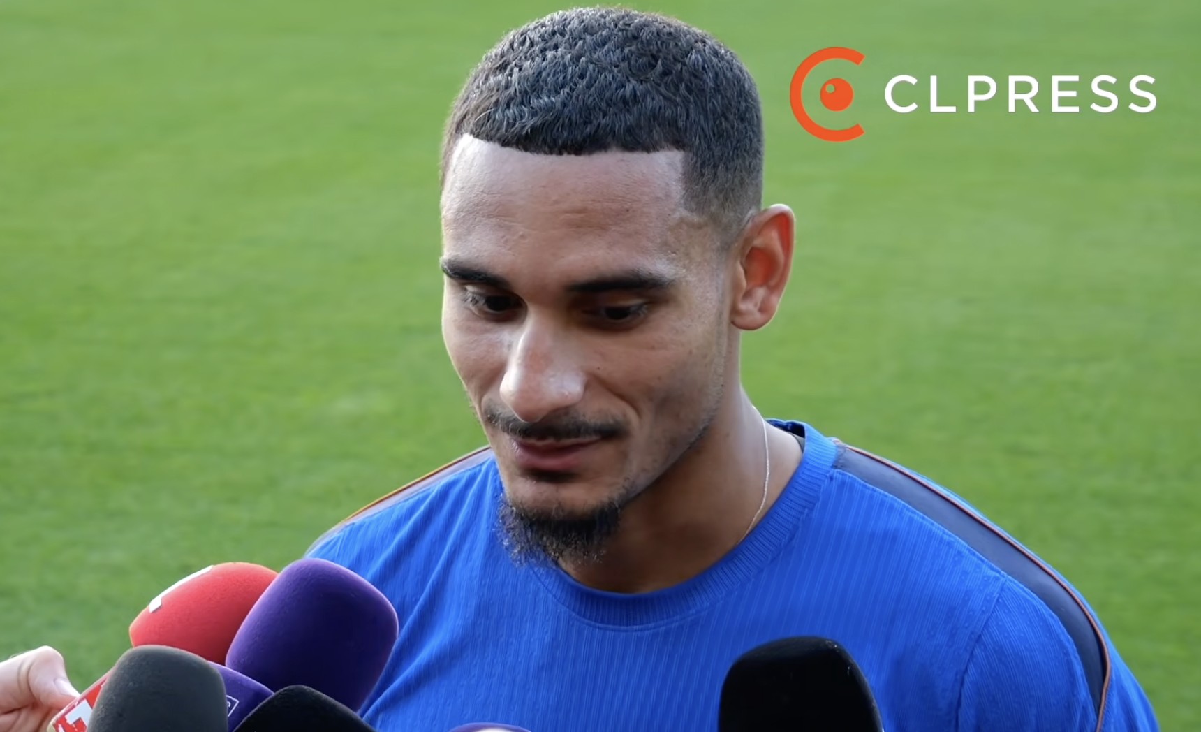 M. Lacroix: It's amazing to train with Zinedine Zidane and Barkley. First training session was very relaxed.