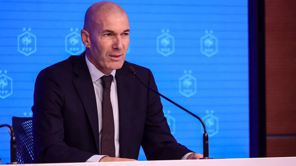 Media francesi: il primo allenamento di Zidane con la Francia riceve il plauso della squadra