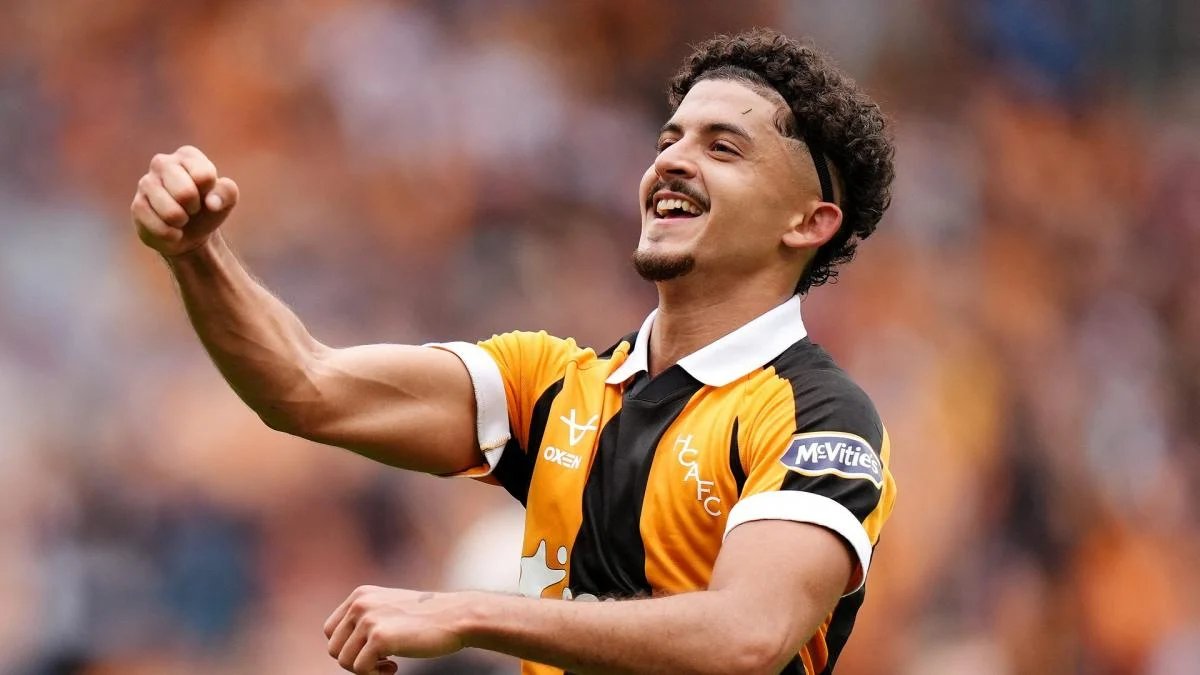 Padre dell'attaccante dell'Hull City Beloumi: Mio figlio merita un top club come Barcellona e Real Madrid