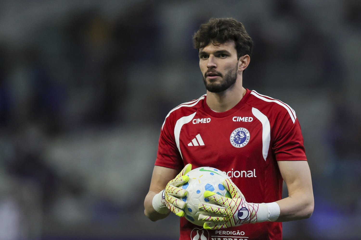 Goleiro Otávio: Emocionado ao Esperar Anúncio com Família Após Primeira Convocação para Seleção Brasileira