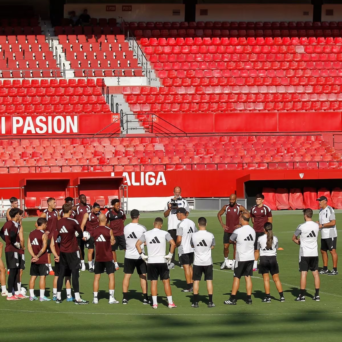 Capitanía rotatoria para la unión del vestuario del Sevilla