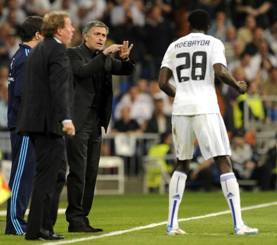 Adebayor: Chơi bóng đẹp ở Premier League không thể vô địch; Mbappé sẽ không hoàn toàn nghe lời Mourinho