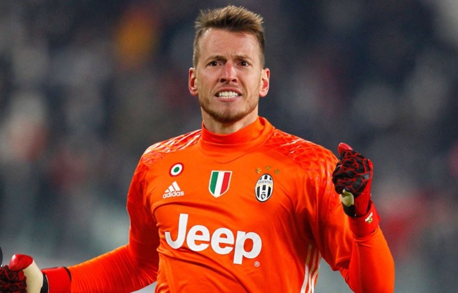 Romano: Neto aceita salário reduzido para voltar à Juventus; negócio aguarda aprovação final