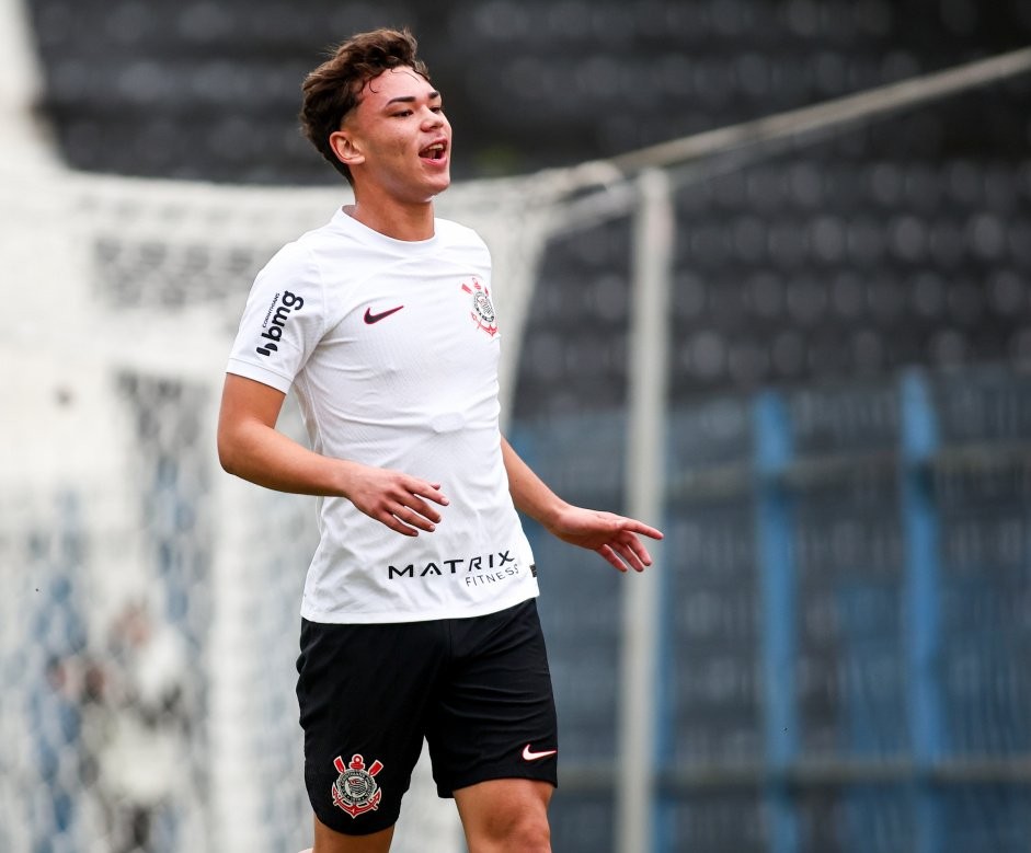 Globo Esporte: Corinthians' 16-year-old striker Moscardo scores 100 youth goals