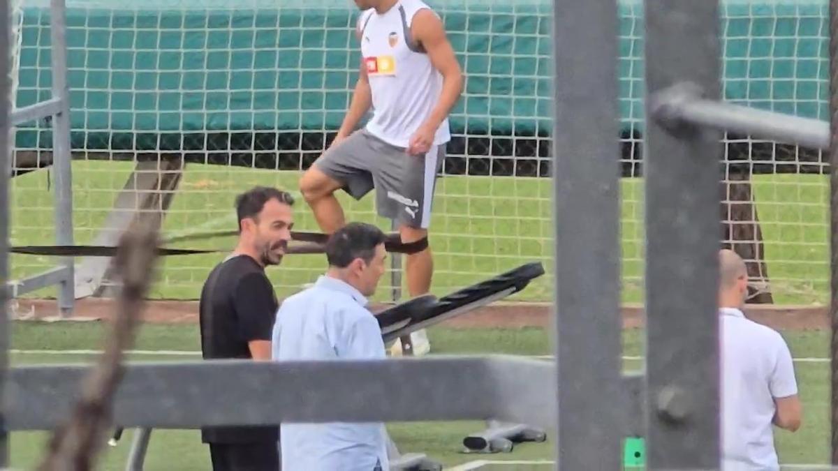 Sport: Valencia có sự điều chỉnh lớn, Braulio tiếp quản vị trí Giám đốc bóng đá