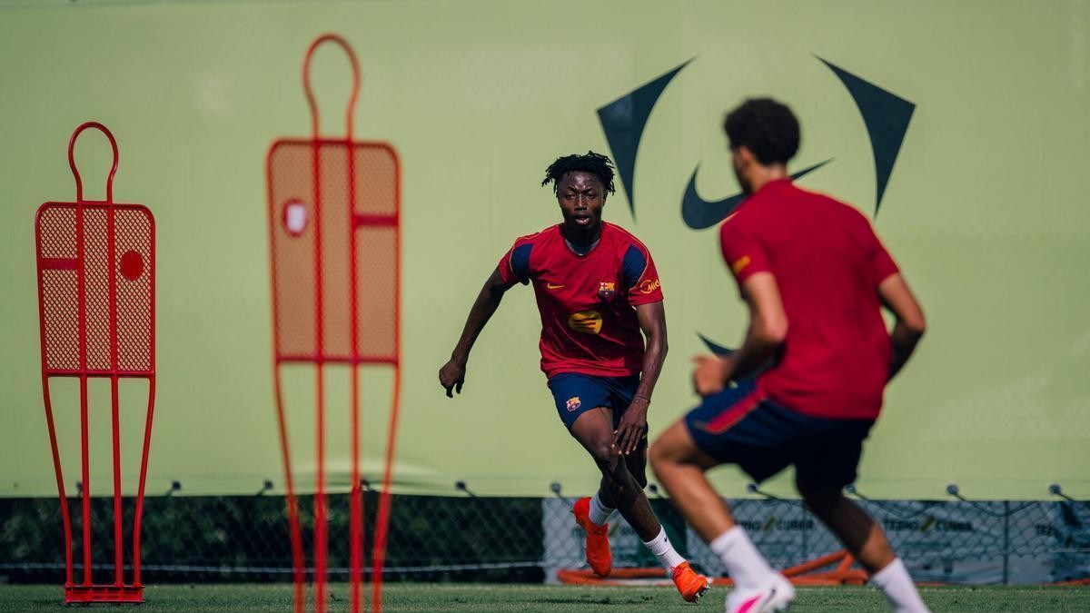 Sport: Gariba tỏa sáng ở Barcelona Atletic, lọt vào tầm ngắm của Flick
