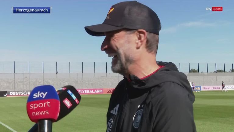 Sky Sports : Klopp plaisante en disant connaître plus de joueurs néerlandais que Xavi