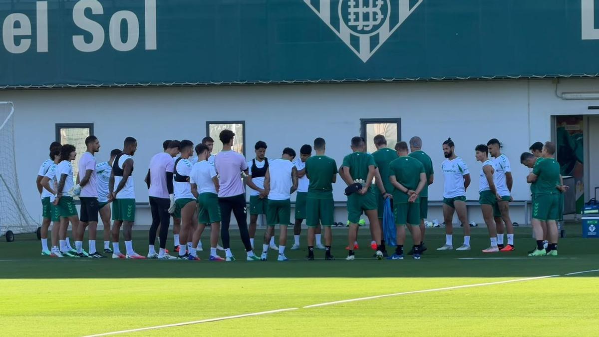 Prensa española: Diego Llorente se reincorpora a los entrenamientos, Bartra entrena en solitario