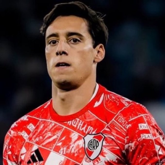 ESPN: แมนเชสเตอร์ ยูไนเต็ด ติดต่อ ซานติอาโก เบลทราน ผู้รักษาประตูของ ริเวอร์ เพลต ขณะที่ อินเตอร์ มิลาน ก็สนใจเช่นกัน