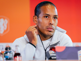 Van Dijk only needed '10 seconds' to decide Netherlands future in Xavi meeting