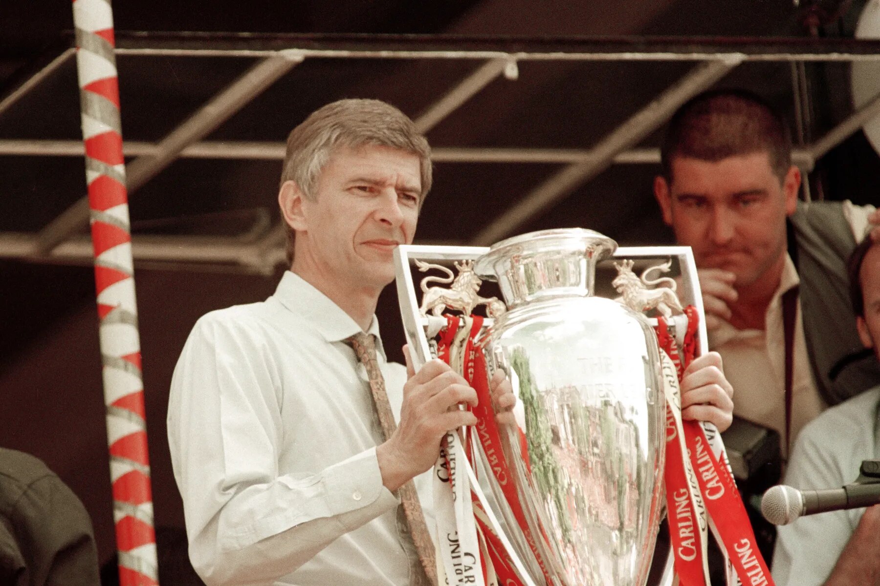 Wenger: La vittoria contro il Manchester United nel 1997/98 mi fece credere che potessimo vincere il campionato