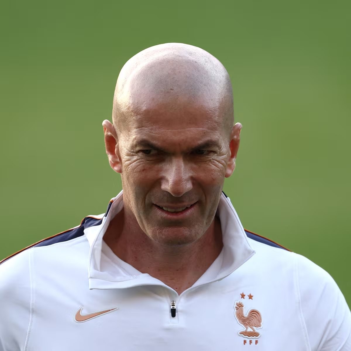 Zidane sorprende a Mbappé